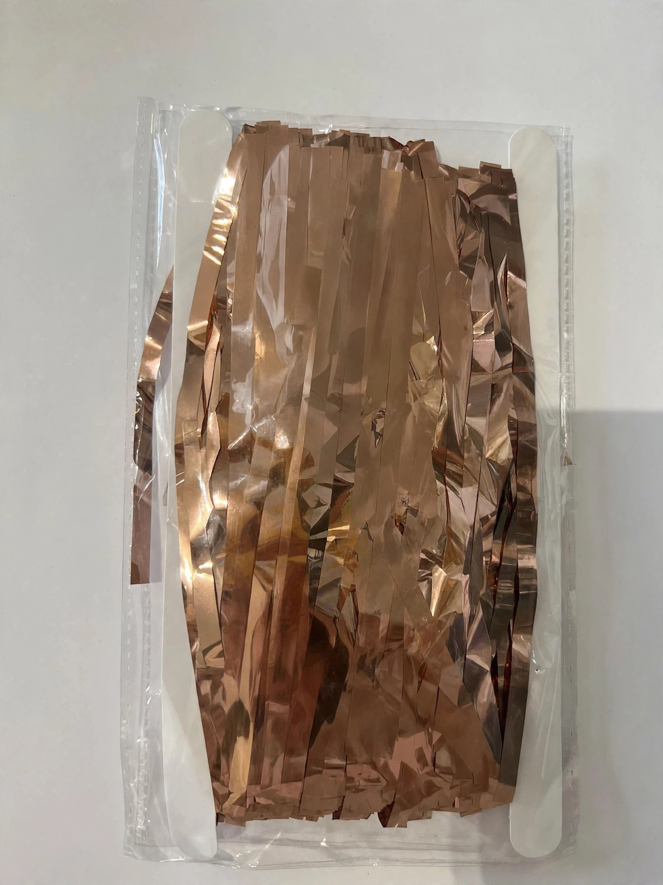 Cortina de flecos metálicos